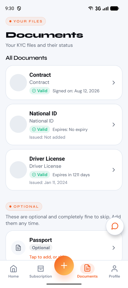 The Documents screen, listing the contract, national identity card and driver licence with the validity of each.